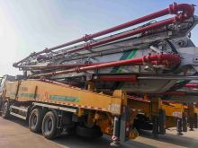 XCMG Factory 8*4 62m Second Hand Concrete Pump Truck HB62V with Mercedes-benz chassis Price